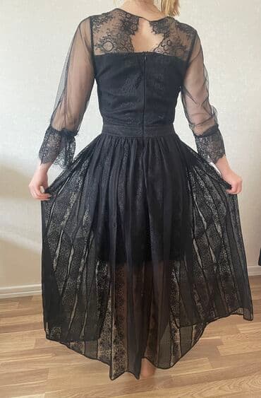 узбекское платье со штанами: Gözəl ziyafət donları, hər biri 15 manat. 38-40 ölçü — 9