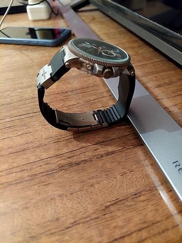 ulysse nardin: Ulysse Nardin Mexanika qol saati barter qizilla gumusle arentle oz — 2