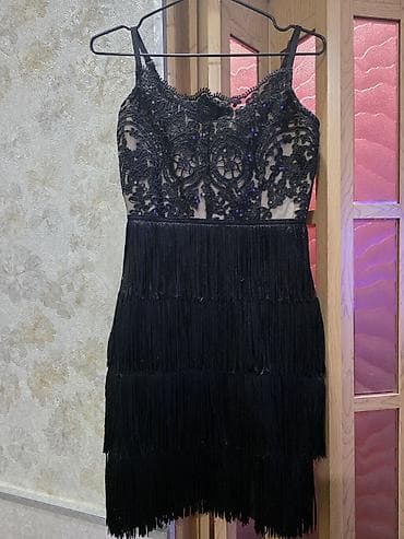 qara almaz: Qara fransız tərzli qısa ziyafət donu - Üst hissə: bədən rəngi tor — 1