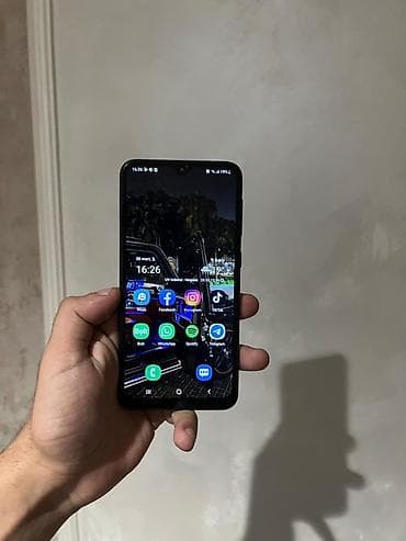 telefon samsung a23: Samsung Galaxy A10, rəng - Qara, Barmaq izi, Face ID — 7