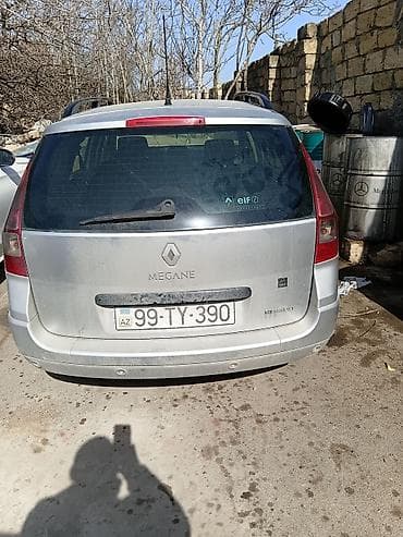 r15 tekerler: Renault Megane kombi (universall) – gümüşü rəng - Kuzov: universall — 3