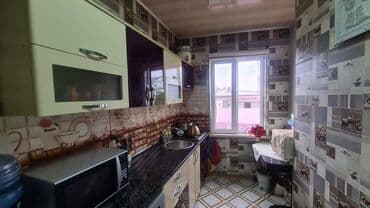 masallida evler: 8 otaq, 230 kv. m, Orta təmir — 17