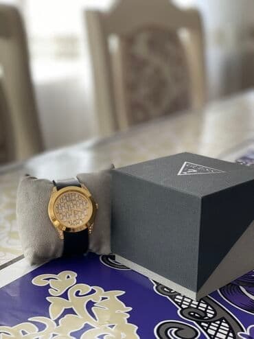 tozlu aksesuar instagram: Qol saatı, Guess — 2