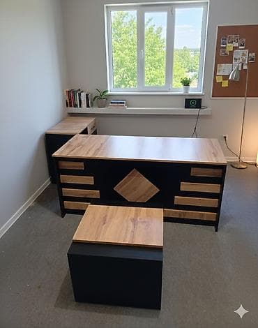 i̇slenmis divan: Yeni, Müdir üçün, Dördbucaq masa — 1