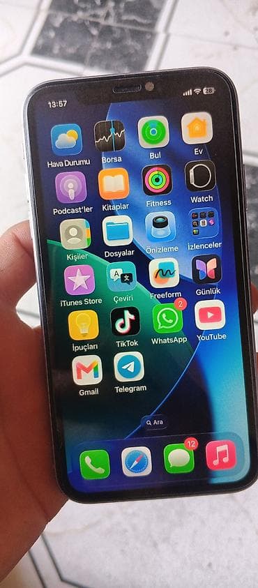 komputer korpusu: IPhone 11, Face ID — 2