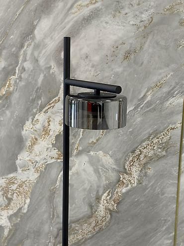 Stol lampaları: Zərif və minimalist görünüşə sahib olan torşer modelimiz. Hündürlüyü — 4