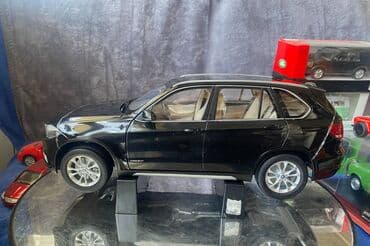 metbex tavan modelleri: Коллекционная модель BMW X5 F15 sapphire black 2012 Paragon Models — 6