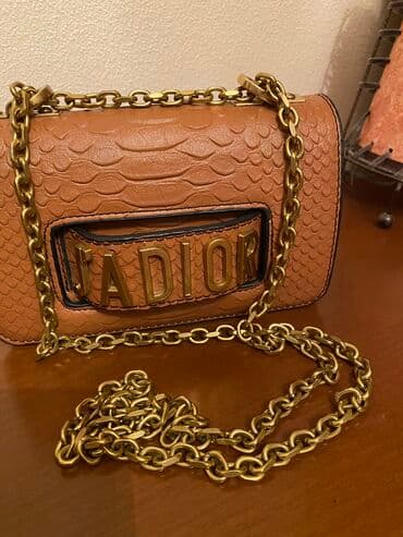 Çantalar: Canta jador yaxsi veziyyetdedi — 2