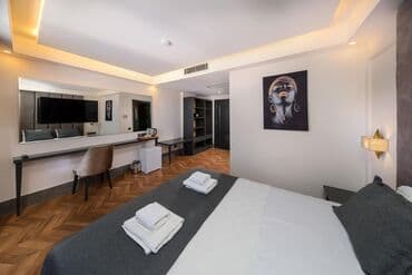 Гаражи: Müasir üslubda təchiz edilmiş bu otel otağı geniş yataq otağı və rahat — 4