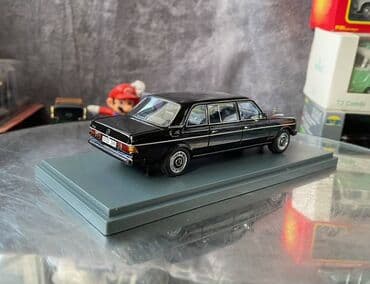 metbex tavan modelleri: Коллекционная модель Mercedes-Benz 240D V123 limousine black 1978 NEO — 22