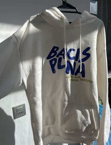 детская толстовка флисовая: Ağ rəngli kapüşonlu svitşot - Ön hissədə “BACIS PLNA” yazılı qrafik — 2