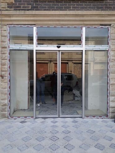 seyif qapl: Qis aylarinda hava buraxan,guclu kuleklerde fit sesi veren pencere ve — 1