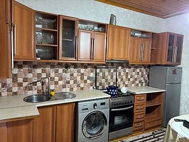 Mətbəx mebeli: Mətbəx mebeli satılır 350₼. ölçü dəqiq deyil. üzərində qaz moyka — 1