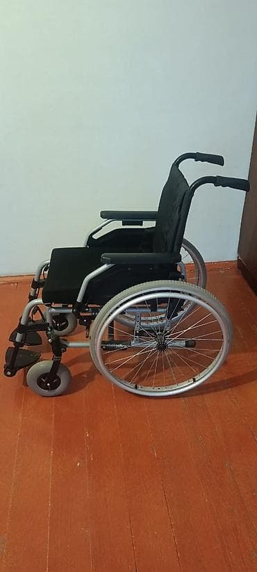 servis arabasi: Manual təkərli arabə - Yüngül alüminium çərçivə, gümüşü rəng - — 1