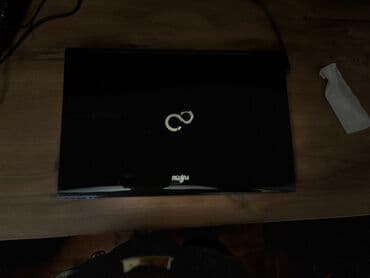 Intel Core i7, 8 GB, 15.6 "