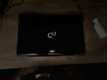 masa üsdü komputer: Intel Core i7, 8 ГБ ОЗУ, 15.6 " — 1