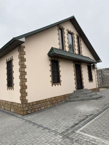 ev hökməli: 120 kv. m, 3 otaqlı — 1
