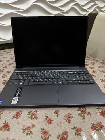 işləmiş kamera: Intel Core i7, 16 GB, 15.4 " — 1