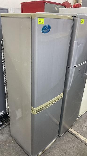 2 qapılı Samsung Soyuducu Satılır, rəng - Gümüşü