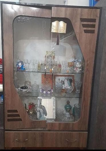 Şüşəli dolab vitrini lalafo.az -da Şüşəli dolab vitrini