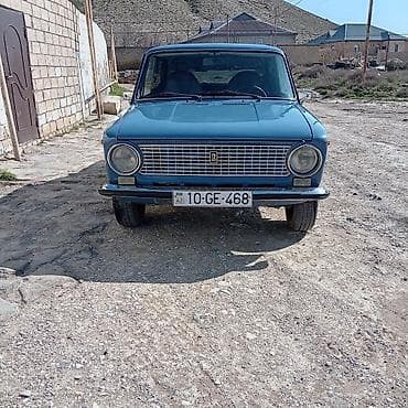 фольксваген поло л с: VAZ 2101, mavi rəng, sedan kuzov.
Tam saz vəziyətdədi təcli satlır — 4