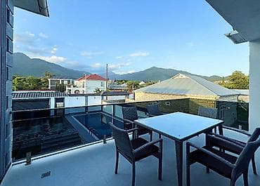 Qarajlar: 250 kv. m, 6 otaqlı — 3