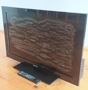 şit üstü monitor: Sony Bravia LCD televizor, uzaqdan idarəetmə pultu ilə. işleyir — 1