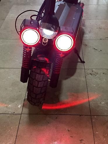 Salam,Scooter de yüngül vari şekilde göründüyğ sadece 1 cızıq var ve