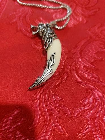 Canavar dişi və boyunbagısı təzədir heç istifadə olunmayıb paslanmayan lalafo.az -da Canavar dişi və boyunbagısı təzədir heç istifadə olunmayıb paslanmayan