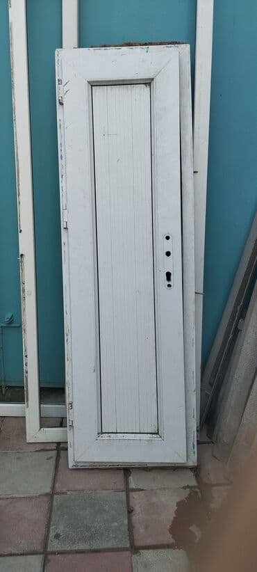 PVC qapı yarpağı və çərçivəsi - Material: ağ rəngli PVC profillər -