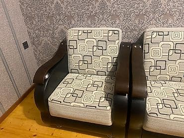 krslo: 2 ci əl divan kirislo sifarişlə yığılmadı ideal vəzyətdədi həm açılır — 2