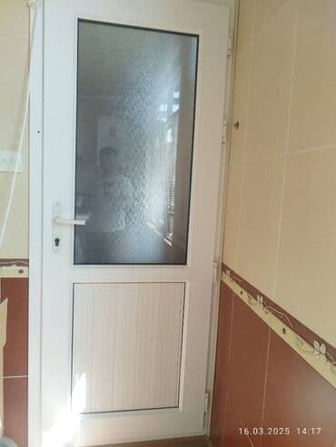 Kafel və bitirmə daşları: Plastik qapılar — 1