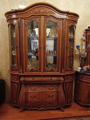 Komod, Kredit yoxdur