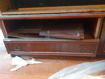 pol taxtasl: Düz TV altlığı, Polkalı — 2