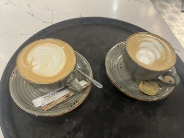 Digər qida məhsulları: Salam barmen ve barmen kömekçisi axtarılır. Barmen: Maaş - 600+servis — 1