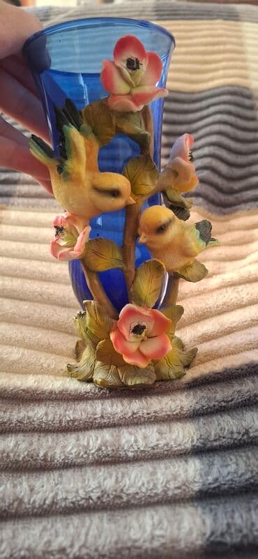 ev gülleri ve adlari: Bir vaza — 1