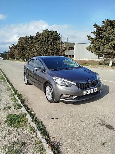 Kia Cerato: 1.6 l | 2013 il Sedan