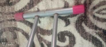 rezin pol: Ütü masası - Klassik X formalı metal konstruksiya – möhkəm və sabit — 2