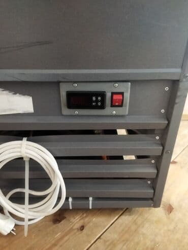 Dərin dondurucular: Soyuducu vitrin – kafe, restoran, market və şirniyyat mağazaları üçün — 3