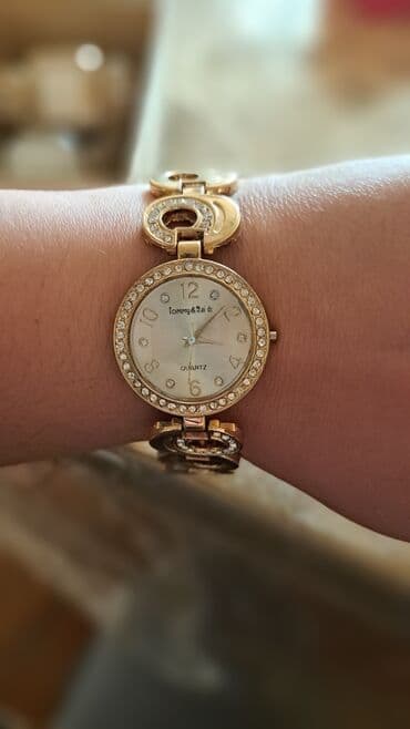 Yeni, Qol saatı, rəng - Qızılı