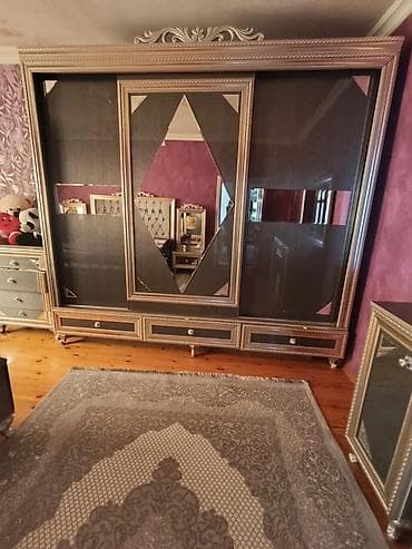 divanlar 2021: Jurnal masası, Dolab, Komod — 10