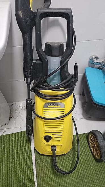Шланги: Kärcher K4 yüksək təzyiqli yuyucu aparat - Brend/model: Kärcher — 1