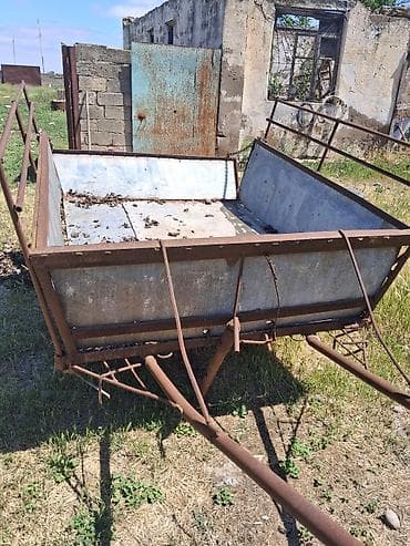 sinə: Təkoxlu, metal karkaslı qoşqu araba - Karkas: qalın metal — 3