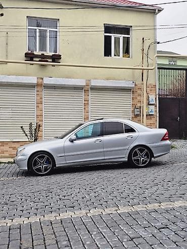 rtx 2060 super: Mercedes-Benz C-Class: 3.2 l | 2000 il Sedan — 6