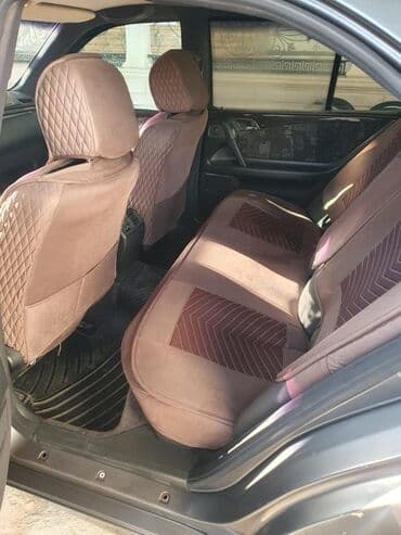 tayota prius 30 kuza: Mercedes-Benz sedan (W210 seriyası) Xüsusiyyətlər: - Kuzov: sedan — 8