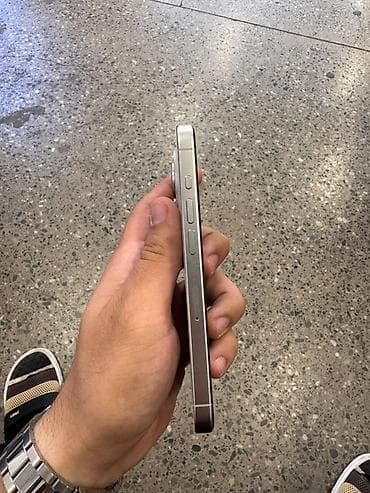 iphone 13 pro maxs: IPhone 15 Pro, White Titanium, Face ID — 4
