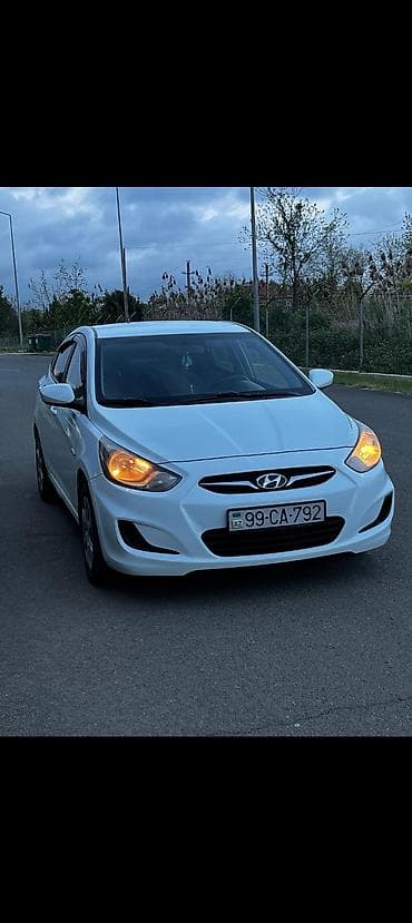 bmw e36 spoyler: Hyundai Accent: 1.4 l | 2012 il Sedan — 2