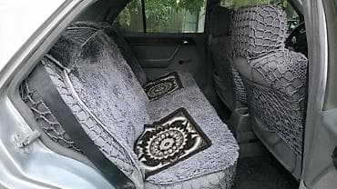 Mercedes-Benz E 200: 2 л | 1993 г. Седан