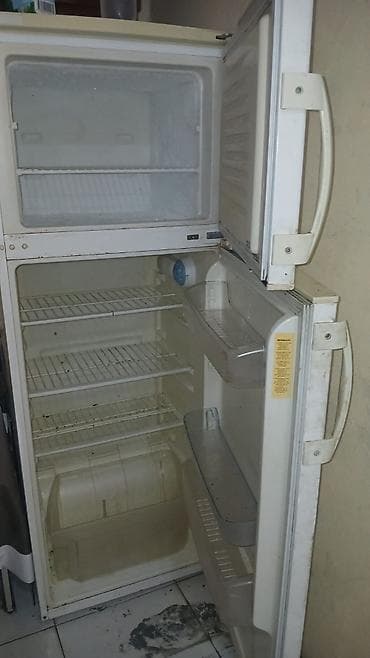 ipad satışı: İşlənmiş 2 qapılı Beko Soyuducu Satılır, rəng - Ağ — 1