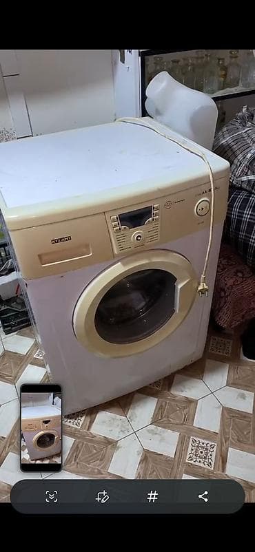 Paltari yuyur Suyu icnde saxlayir Xarabdi gel yoxla bax apar - — 1